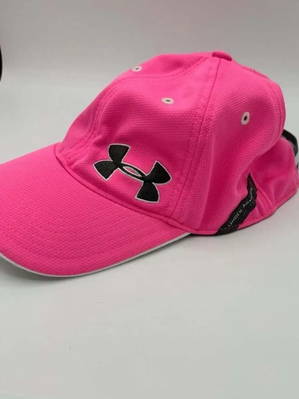 Under Armour HeatGear Women's OSFA Pink Adjustable Baseball Hat Cap